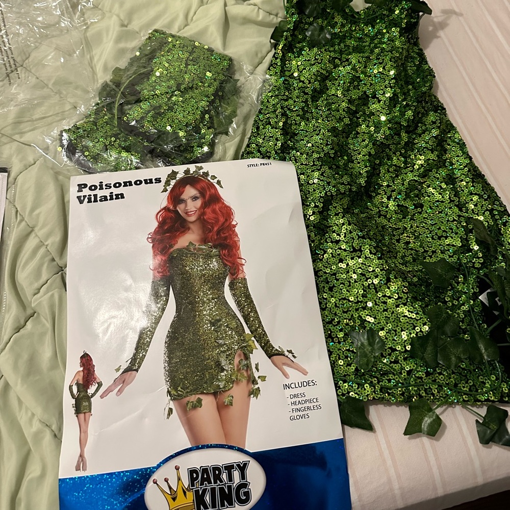 Poison Ivy costume. Brand new never worn.